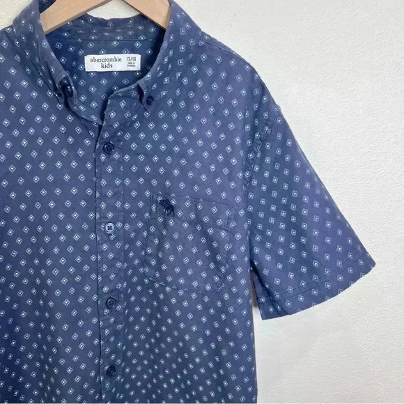 Abercrombie Kids Boys Navy Blue Button Up Short Sleeve Shirt Size 13-14 - Picture 4 of 11